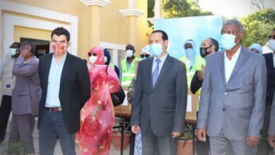 Photo de La Commune de Tevragh Zeina organise une campagne de sensibilisation contre le Covid – 19 au profit des employés de Travaux publics
