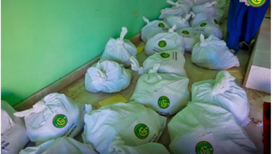 Photo de LA COMMUNE DE TEVRAGH ZEINA COORDONNE LA DISTRIBUTION DE PANIERS ALIMENTAIRES DANS LES MOSQUÉES DE LA MOUGHATAA