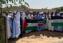 صورة عمدة بلدية تفرغ زينة يشارك في المسيرة الداعمة لتحرك جنوب إفريقيا الداعم للقضية الفلسطينية