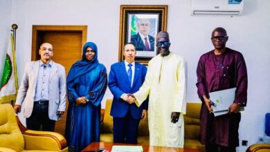 صورة عمدة بلدية تفرغ زينة يستقبل السفير السينغالي المعتمد لدى بلادنا