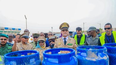 صورة والي نواكشوط الغربية يتفقد أسواق العاصمة