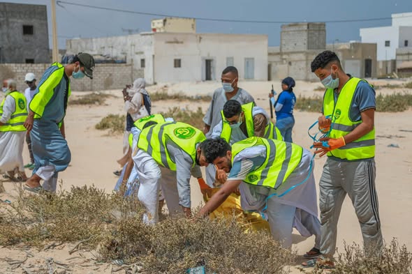 بلدية تفرغ زينة تنظم حملة نظافة واسعة بحي أغنودرت