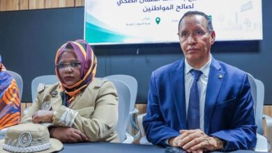 صورة بلدية تفرغ زينة توزع بطاقات التامين  الصحي على عدد من سكان الأحياء